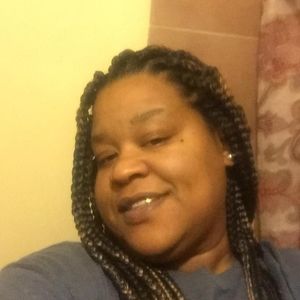 Meet your Posher, Monique